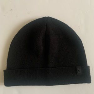 EUC Lululemon Merino Blend Cuffed Beanie